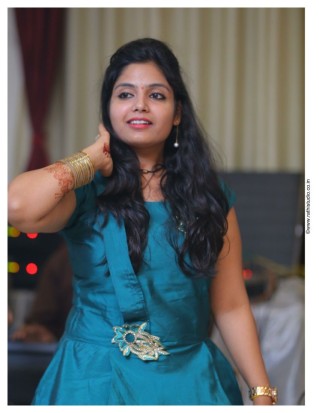 Moni from Kalyani | Woman | 27 years old